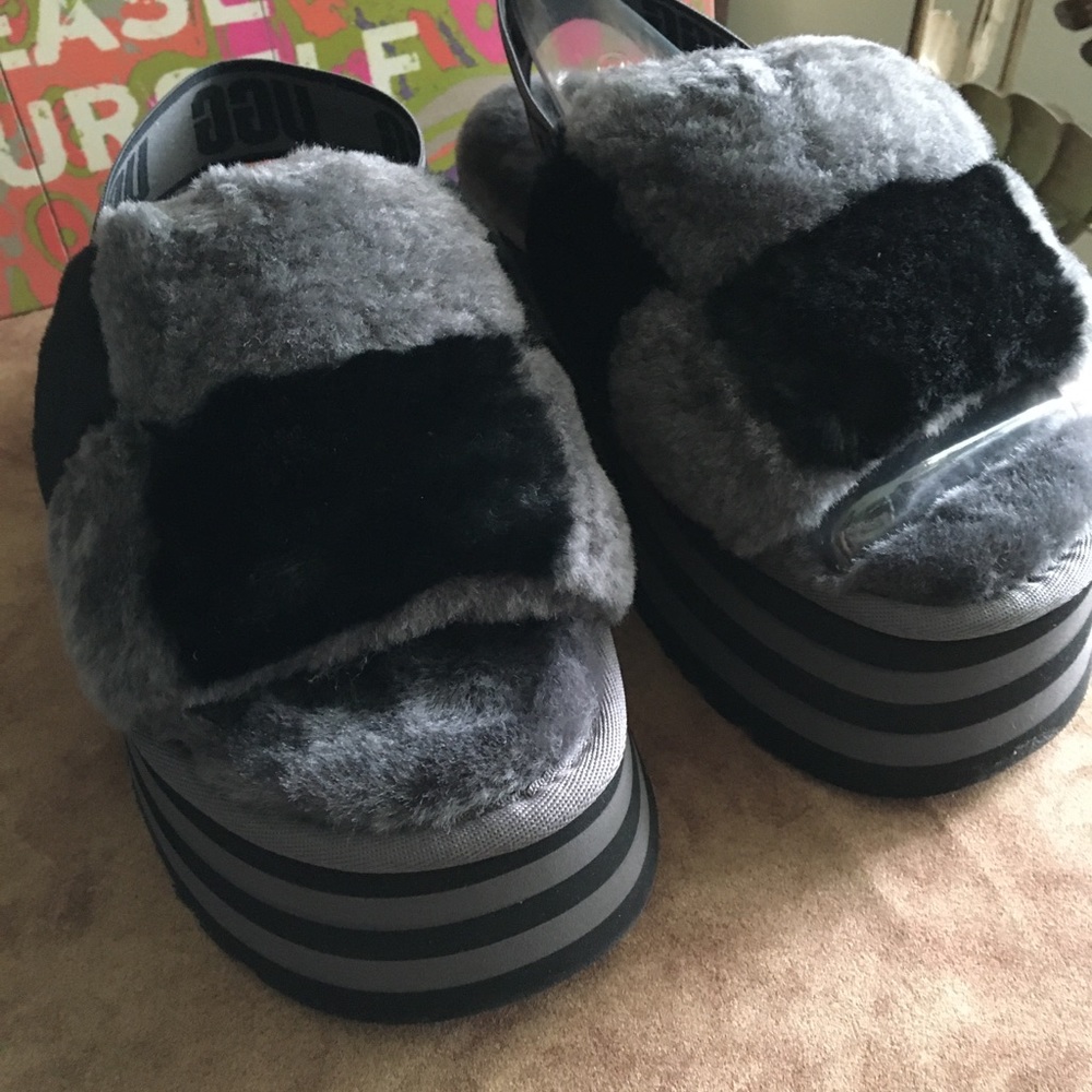 UGG NIB AUTHENTIC DISCO CHECKER BLACK/GRAY SLIDES